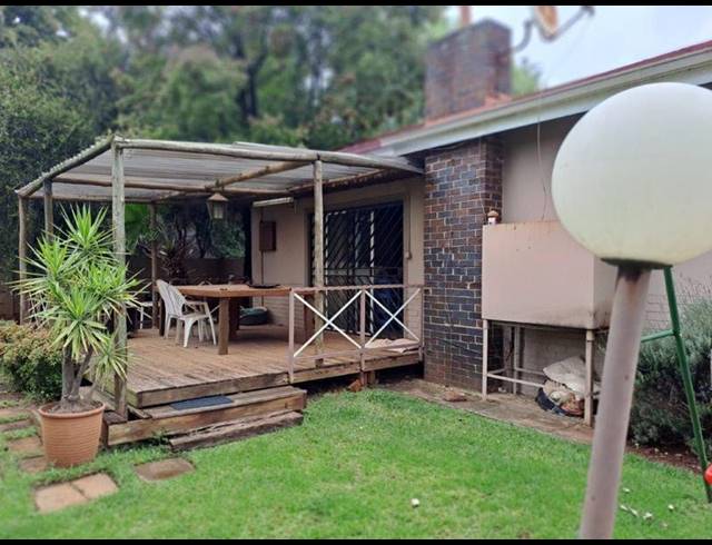 5 BEDROOM HOUSE FOR SALE IN LYTTELTON MANOR